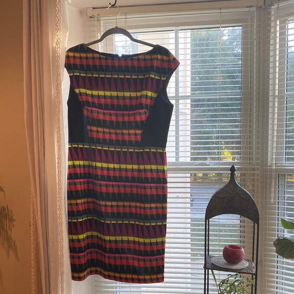 Colorful Dress. Size 12 - Picture 2 of 7